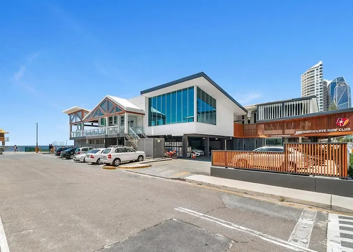 Surfers Paradise - Beachfront Apartment